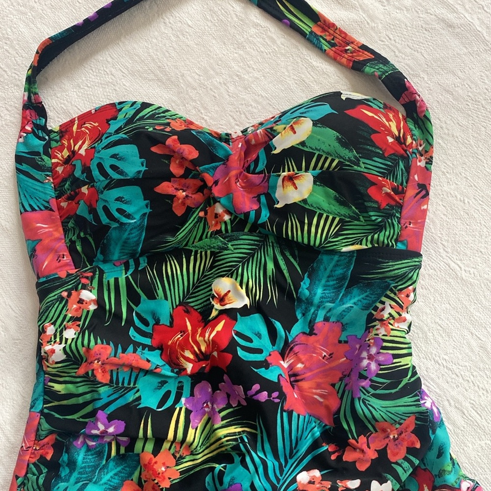 NWOT Catalina ladies b-suit - Picture 3 of 5